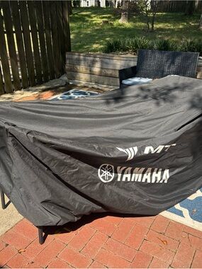 Yamaha Black/Gray Outdoor Furniture Cover with MT & Yamaha Logos